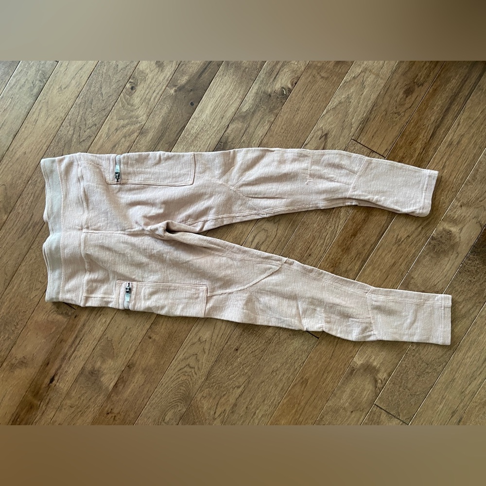 FREE PEOPLE MOVEMENT Ziggy Pocket Leggings High Rise Pale Pink size Small